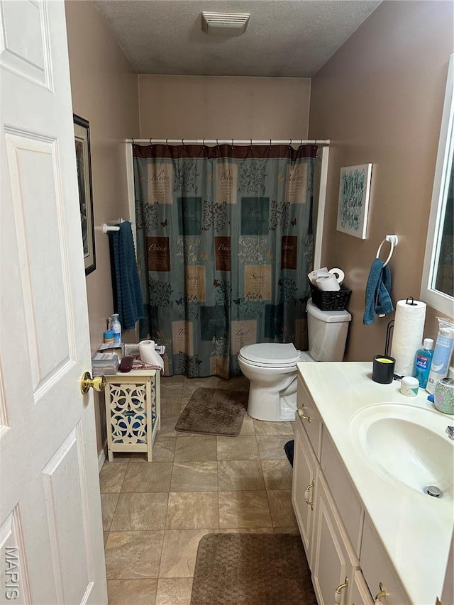 949 Ripley 21n-4, Doniphan, MO 63935 - full bath with toilet, vanity, and a shower with shower curtain