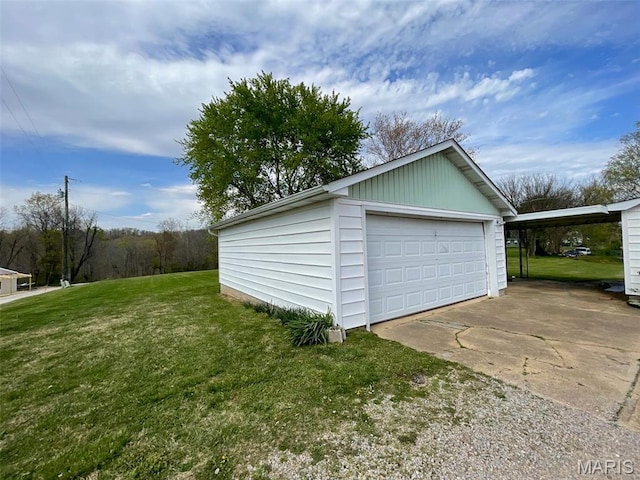 view of detached garage