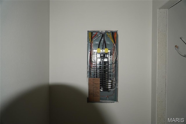 791 Main St, Lebanon, MO 65536 - detailed view of electric panel