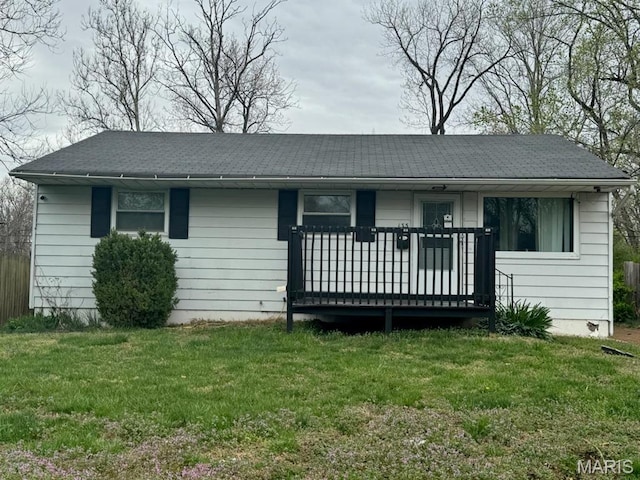 135 Dundee Cir, Saint Louis, MO 63137 - view of front facade featuring a front yard
