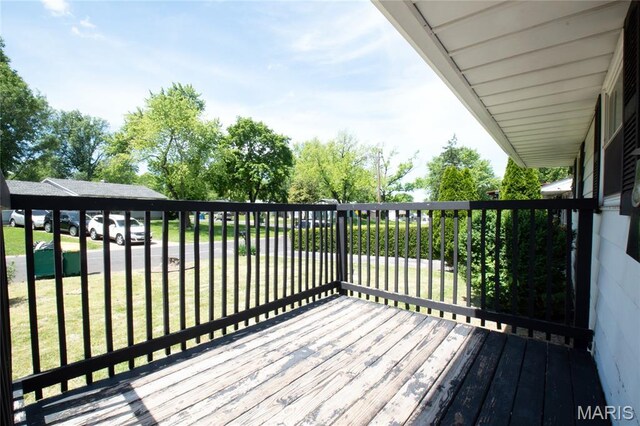 135 Dundee Cir, Saint Louis, MO 63137 - view of wooden deck