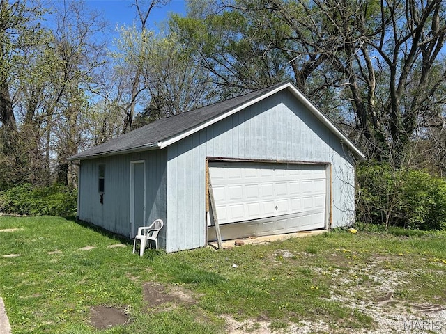 view of detached garage