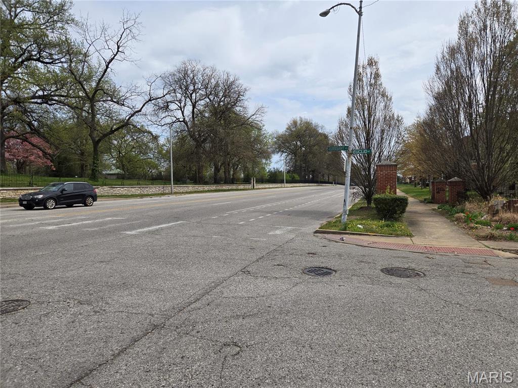 5429 N Euclid Ave, Saint Louis, MO 63115