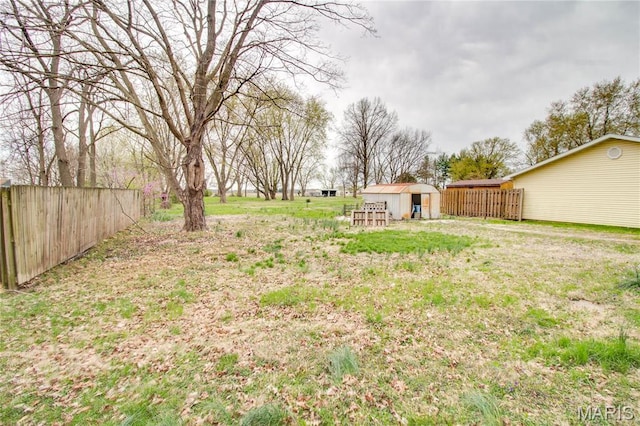 225 Tunison, White Hall, IL 62092 - view of yard with fence and an outdoor structure