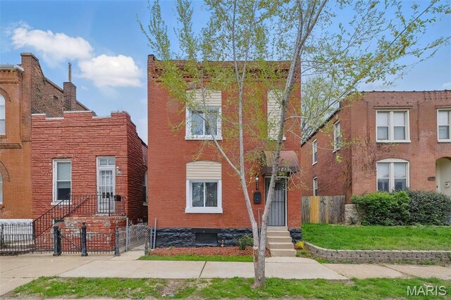 3231 Iowa Ave, Saint Louis, MO 63118 - photo 1
