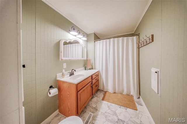 15227 County Road 1110, St James, MO 65559 - full bath featuring ornamental molding, vanity, and curtained shower