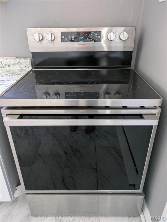 330 N Floridale Ave, Saint Louis, MO 63135 - kitchen view of electric stove