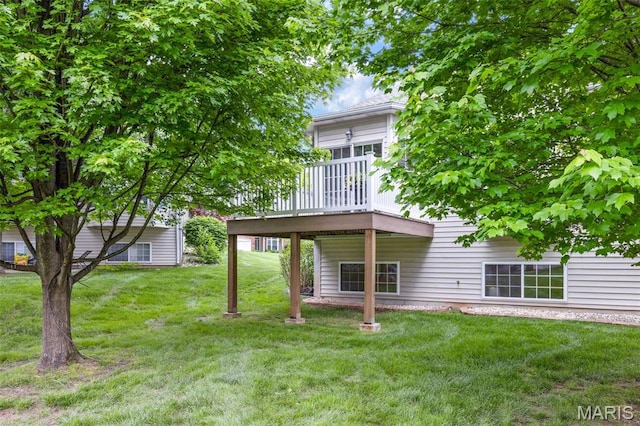 104 Eagle Cove Pl Unit 39B, Saint Charles, MO 63303 - back of property with a lawn and a deck
