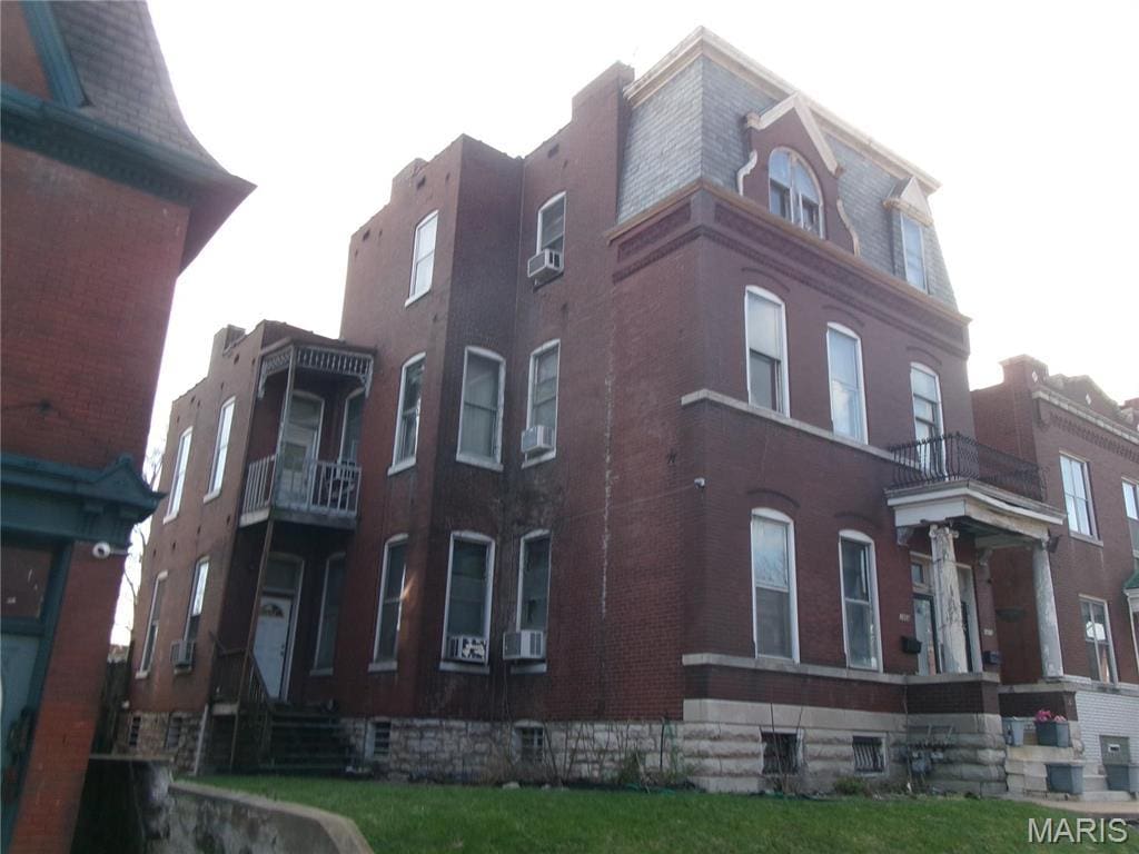 3408 Chippewa St, Saint Louis, MO 63118 - photo 2