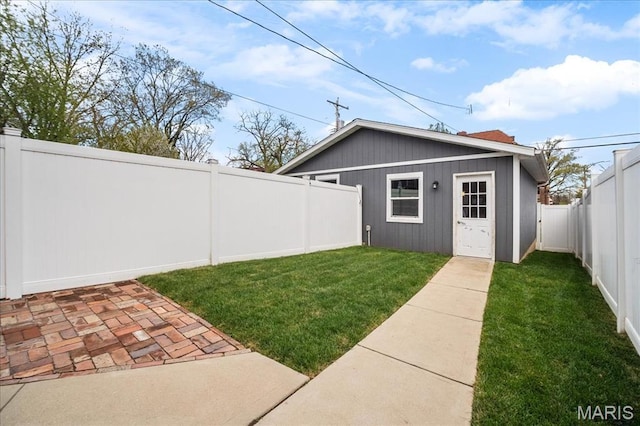 3974 Utah St, Saint Louis, MO 63116 - view of yard