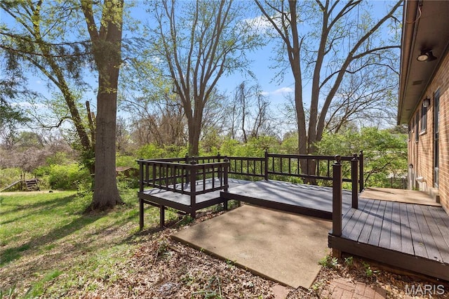 4410 Robbins Mill Rd, Florissant, MO 63034 - view of deck