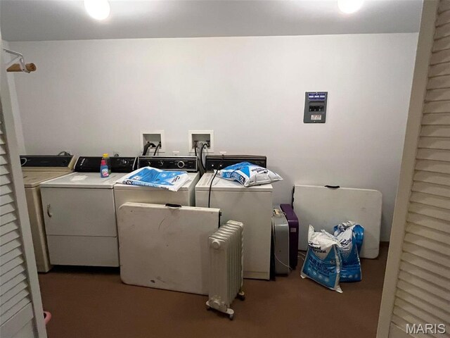 10303 Woodberry Rd, Potosi, MO 63664 - laundry room with washing machine and clothes dryer and carpet flooring