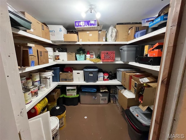 10303 Woodberry Rd, Potosi, MO 63664 - view of storage room
