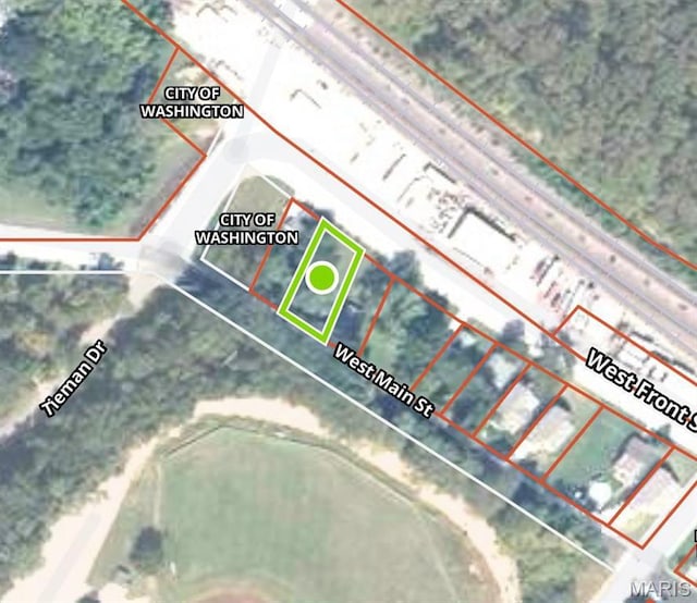 921 W Main St, Washington, MO 63090