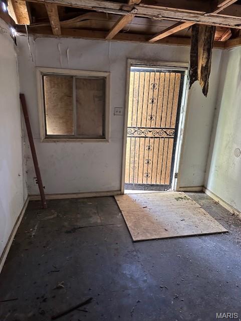 4877 Carter Ave, Saint Louis, MO 63115 - doorway to property