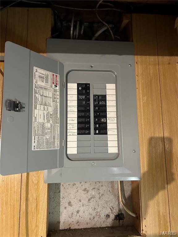 3757 Itaska St, Saint Louis, MO 63116 - utility room featuring electric panel