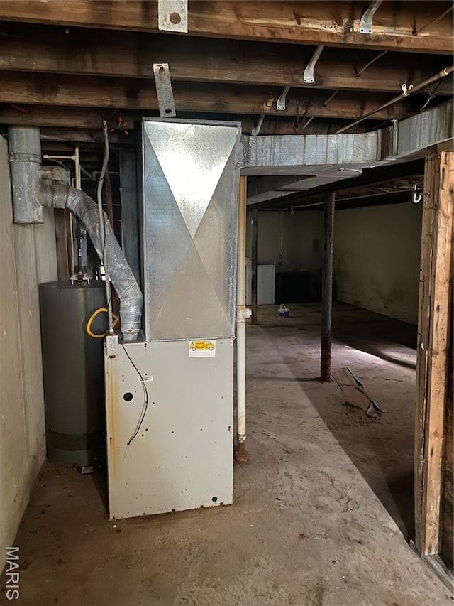 5920 Lalite Ave, Saint Louis, MO 63136 - unfinished below grade area with water heater and heating unit