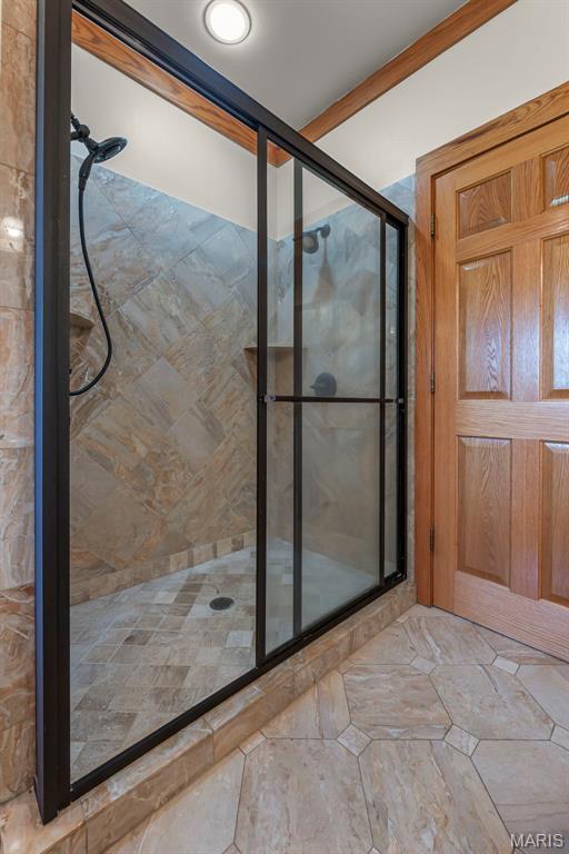 3333 State Highway 177, Cape Girardeau, MO 63701 - bathroom featuring a stall shower