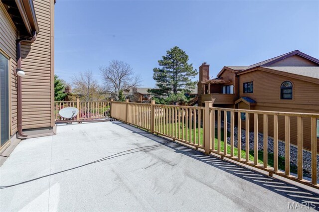 228 Hemingway Ln Unit F, Weldon Spring, MO 63304 - view of patio