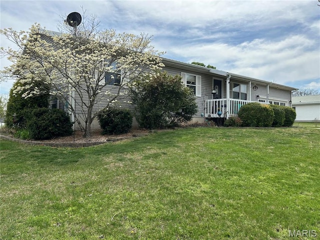 404 Crystal Ln, Rosebud, MO 63091 - view of front of home with a front lawn