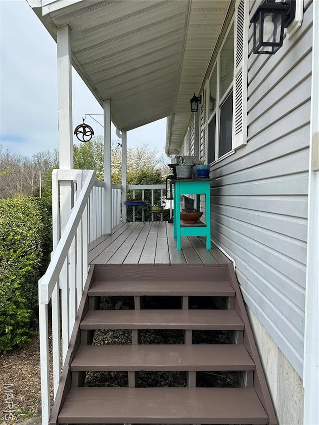 404 Crystal Ln, Rosebud, MO 63091 - deck with covered porch