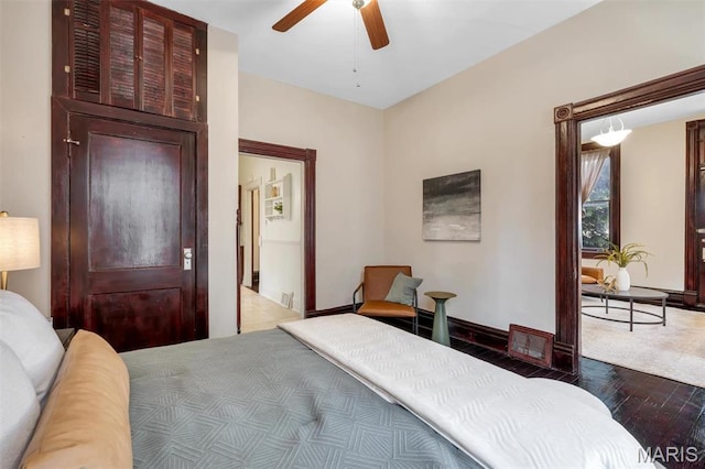 2811 Pennsylvania Ave, Saint Louis, MO 63118 - bedroom featuring hardwood / wood-style floors, baseboards, and ceiling fan