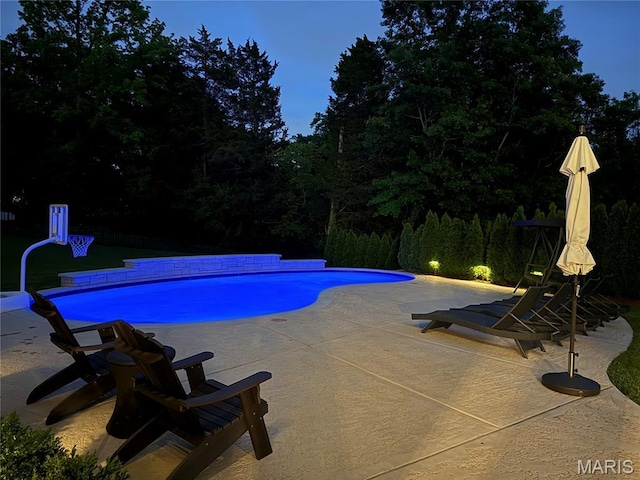 13750 Stonemont Ct, Town And Country, MO 63131 - outdoor pool featuring a patio area
