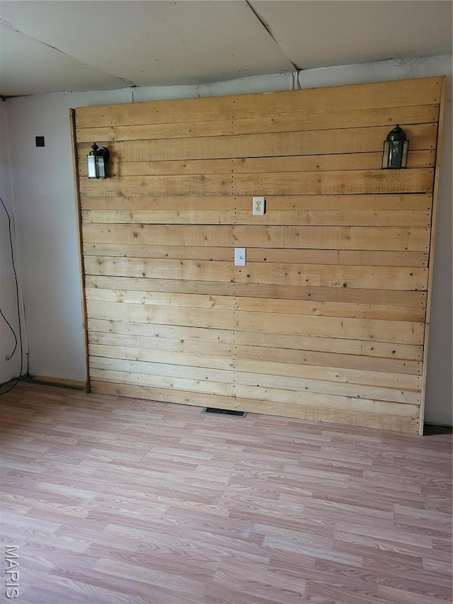 35 Marler Dr, Wappapello, MO 63966 - empty room featuring light wood-style floors