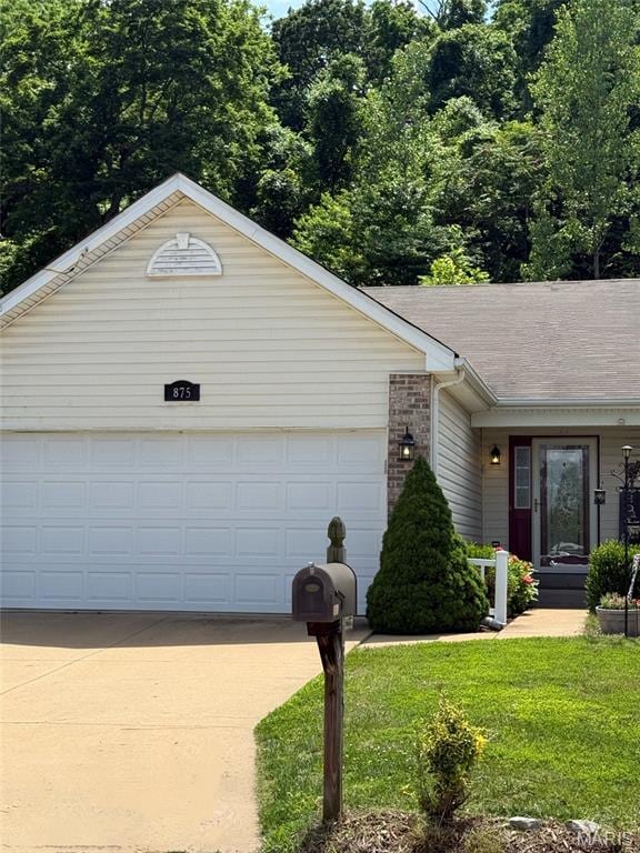 875 Caleb Xing, Fenton, MO 63026 - ranch-style house with roof with shingles, a front lawn, and brick siding