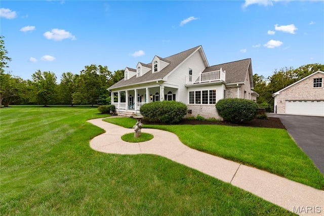 809 Star Ridge Ct, Defiance, MO 63341 - view of front of home with a front lawn, a porch, and roof with shingles