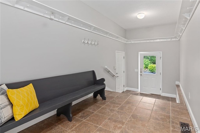 809 Star Ridge Ct, Defiance, MO 63341 - entryway with baseboards