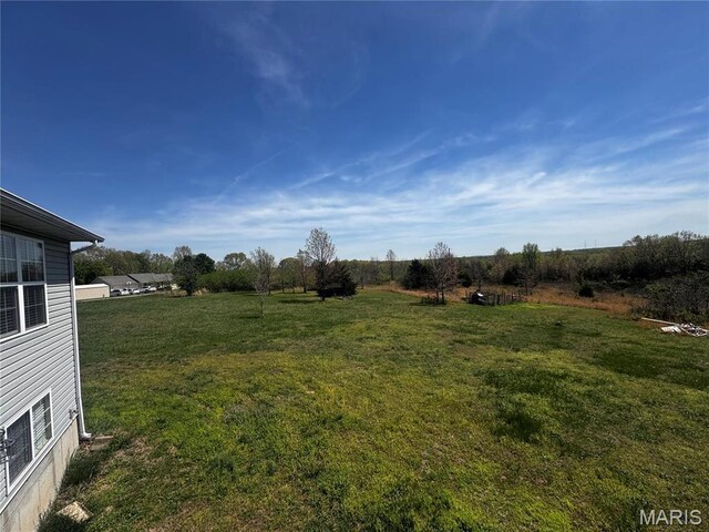 18410 Charity Dr, Dixon, MO 65459 - view of grassy yard