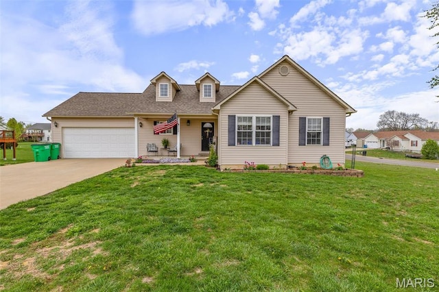 790 Isabella Ct, Farmington, MO 63640 - view of front of house featuring driveway, an attached garage, a front yard, and a shingled roof