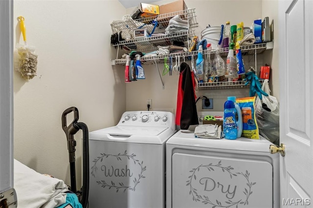 790 Isabella Ct, Farmington, MO 63640 - laundry room with independent washer and dryer