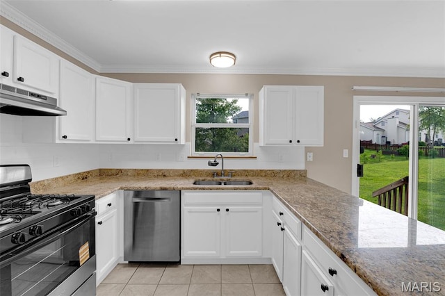 7 Park City Ct, Ofallon, MO 63368 - kitchen with gas range oven, stainless steel dishwasher, under cabinet range hood, a sink, and white cabinets
