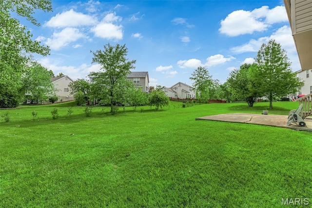 7 Park City Ct, Ofallon, MO 63368 - view of grassy yard with a patio