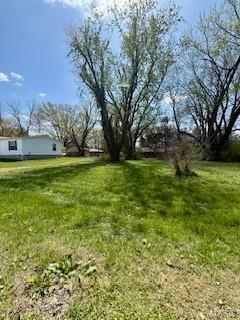 114 Ashland Ave, Fairview Heights, IL 62208