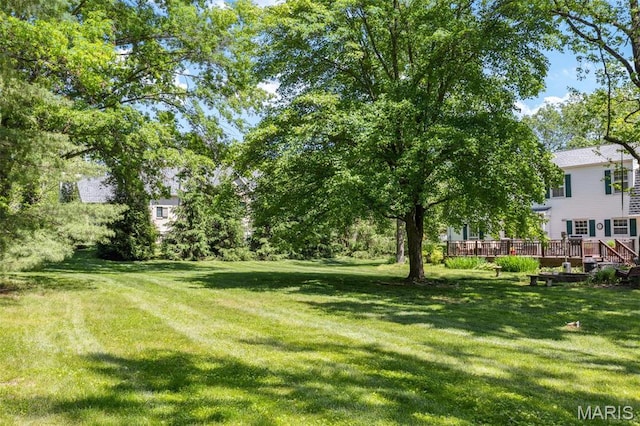 1843 Manor Hill Rd, Saint Louis, MO 63131 - view of grassy yard featuring a deck