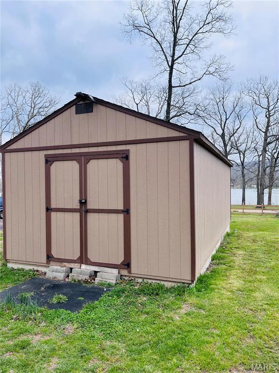 1185 W Lakeshore Dr, Bismarck, MO 63624