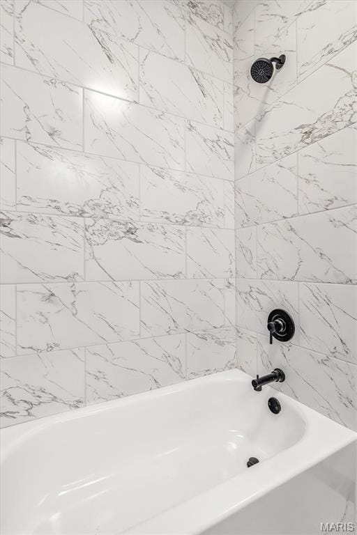 4021 Winnebago St, Saint Louis, MO 63116 - full bathroom featuring shower / bathtub combination