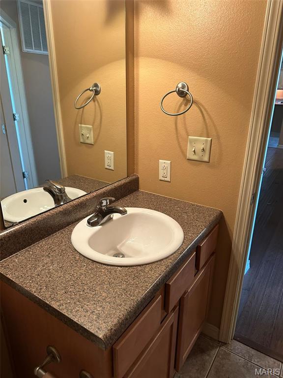 142 Oregon Ln, Kimberling City, MO 65686 - bathroom with vanity