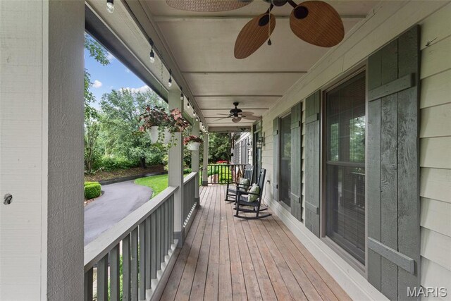 621 Old Riverwoods Ln, Chesterfield, MO 63017 - photo 10