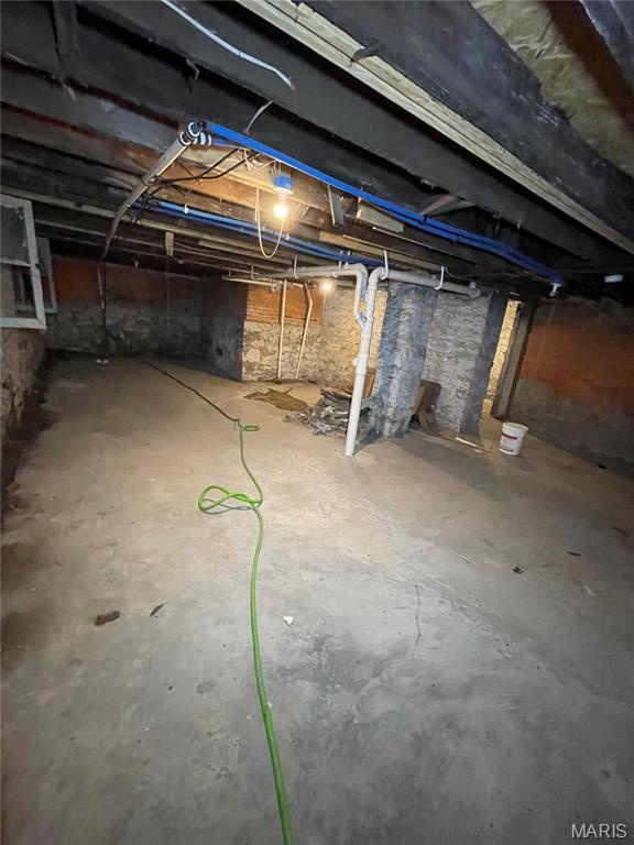 view of unfinished below grade area