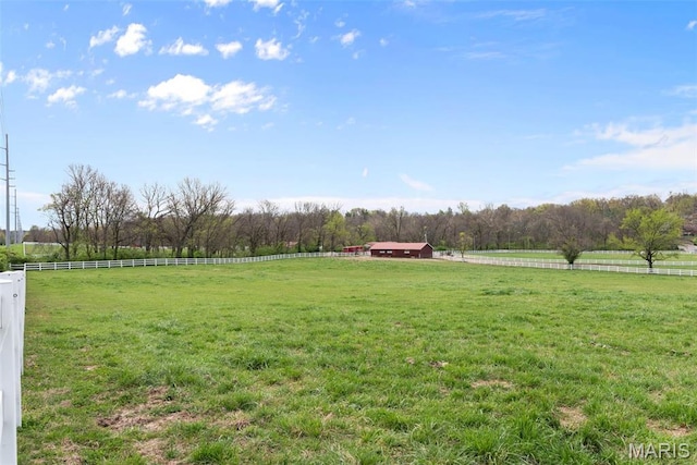 view of yard featuring a view of countryside