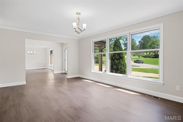 362 Hibler Ct, Saint Louis, MO 63141 - empty room featuring a chandelier, baseboards, and crown molding