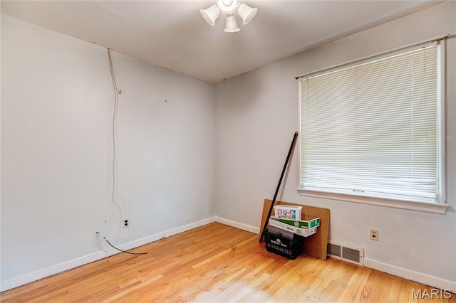 685 S Lafayette St, Florissant, MO 63031 - photo 14