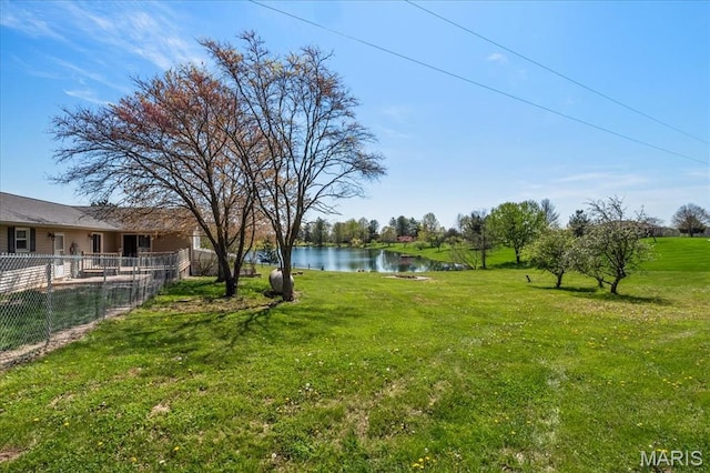 6639 Gladel Dr, Waterloo, IL 62298 - view of yard featuring a water view