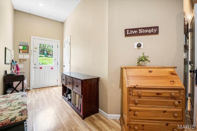 1909 Shepard Rd, Wildwood, MO 63038 - entrance foyer with light wood-style floors and baseboards