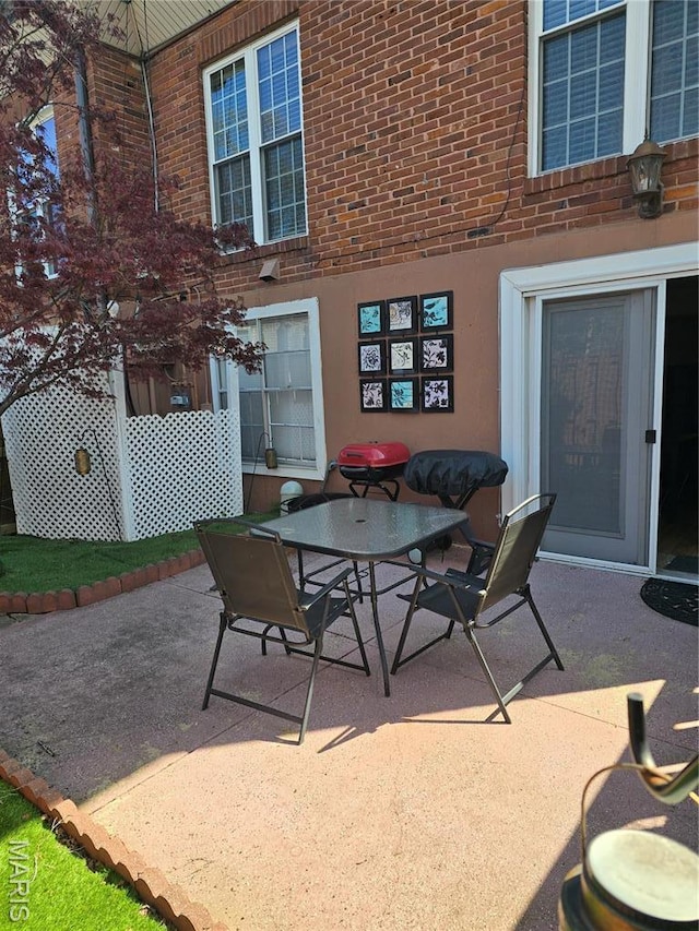 10340 Corbeil Dr, Saint Louis, MO 63146 - view of patio featuring outdoor dining space