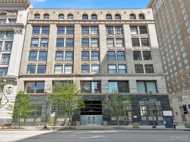 901 Washington Ave Unit 205, Saint Louis, MO 63101 - view of apartment building / complex